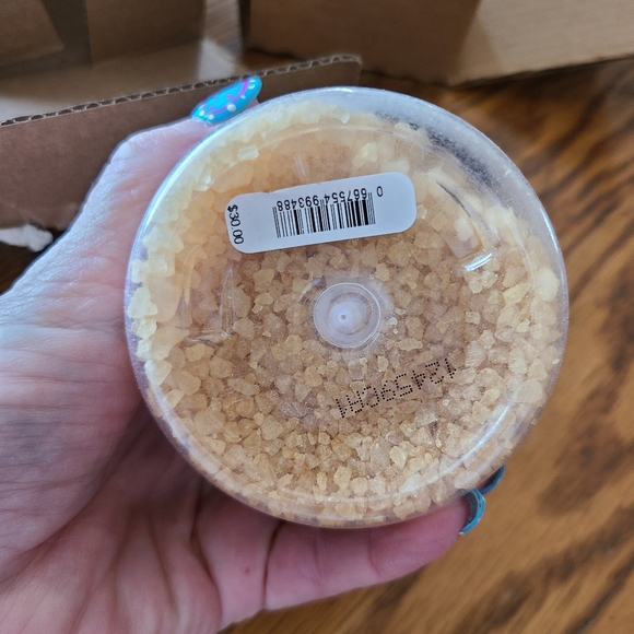 🔥FIRE 50% OFF SALE 🔥🛁🧴 NWT‼️ VS TEASE Set of Bath Crystals & Body Cream - Picture 10 of 11